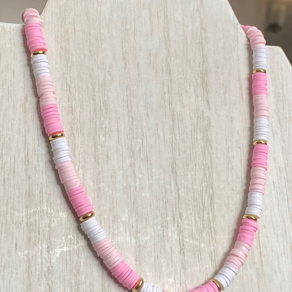 Pink beaded necklace - Picture 2 of 2